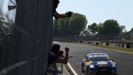 BTCC Brands Hatch: Мастер-класс Sutton принес ему победу в квалификационной гонке.